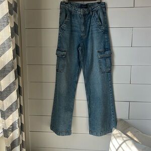 Women’s Aeropostale cargo jeans